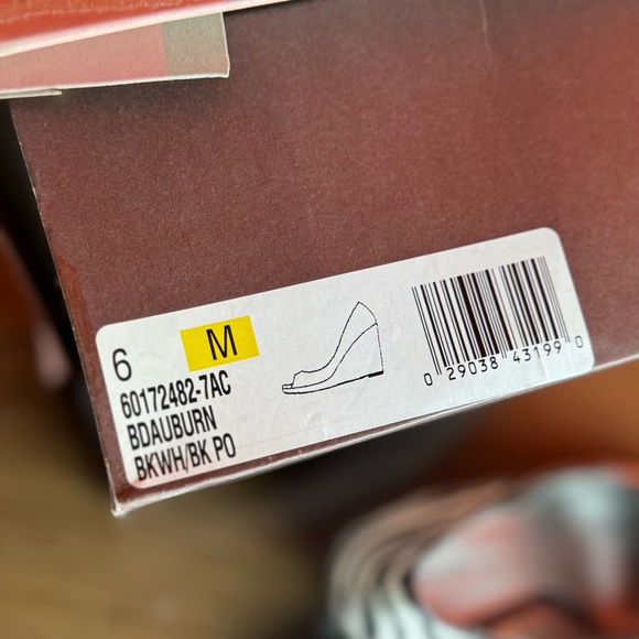 Bandolino zebra wedges - Picture 6 of 6